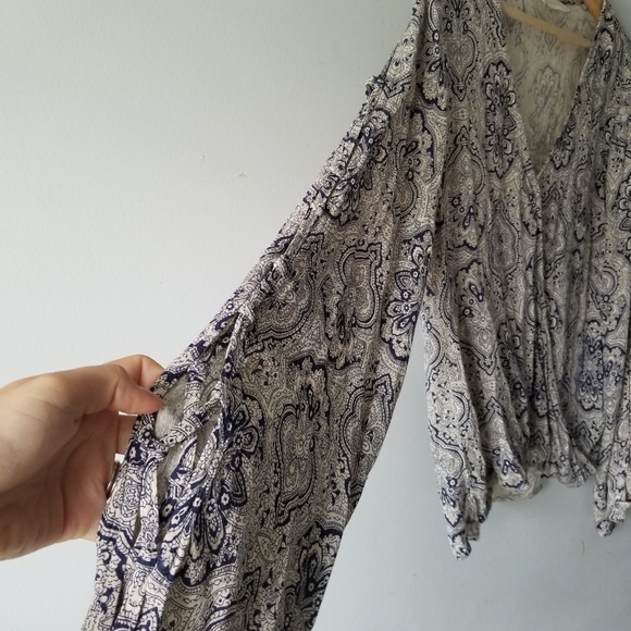 Altard State Paisley Boho Lace Up Sleeve Top Medium - Picture 9 of 10